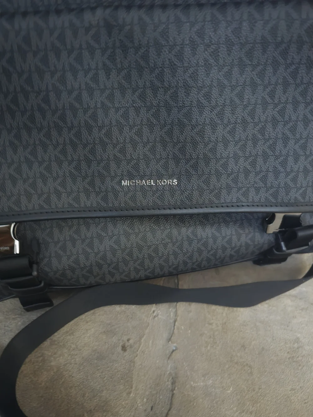 Michael Kors Men’s Dark Navy Blue Logo Messenger Bag